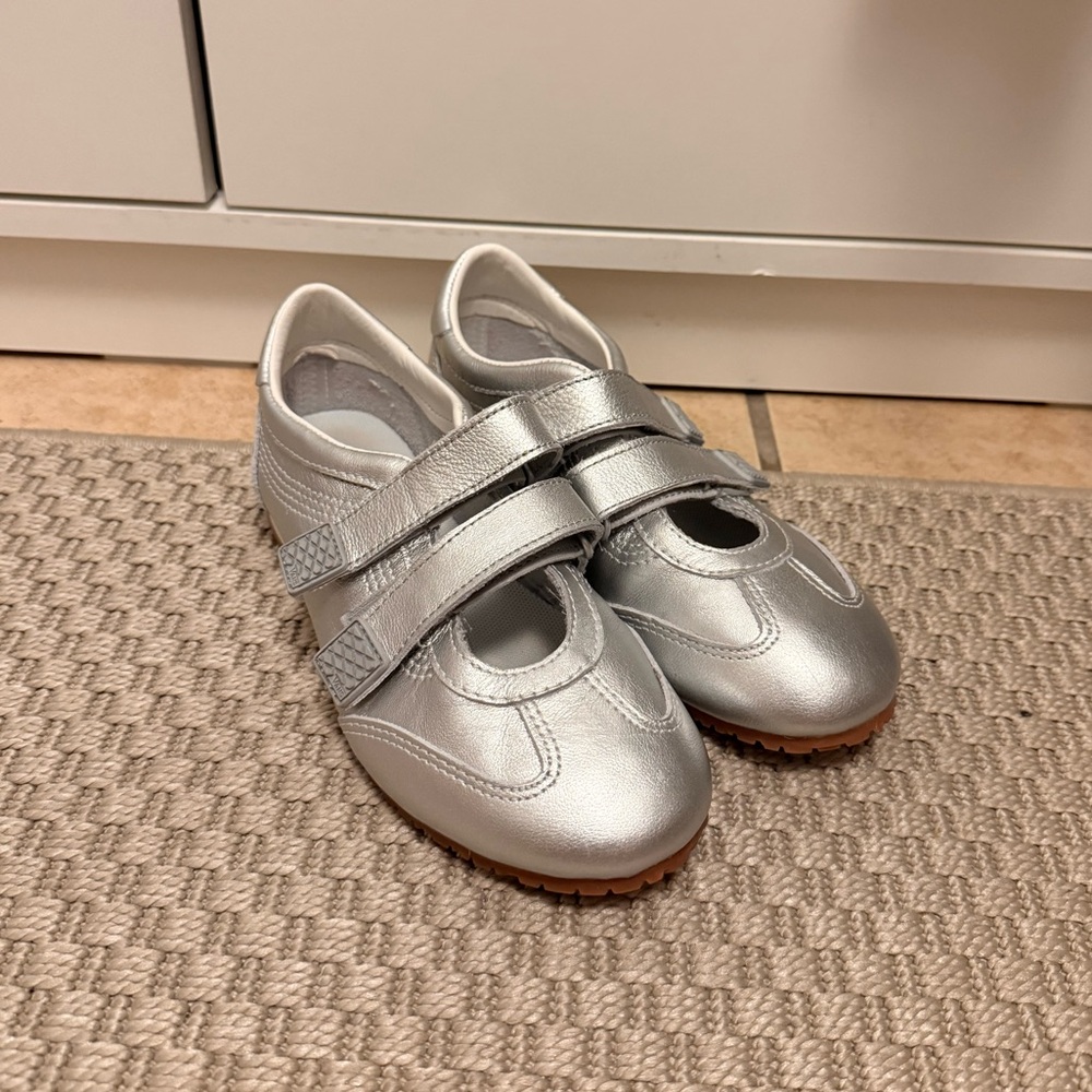 Vans Silver Mary Jane’s